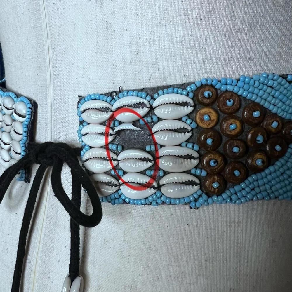 VINTAGE HANDCRAFTED Beaded Cowrie Shell Boho Beachy Belt M/L